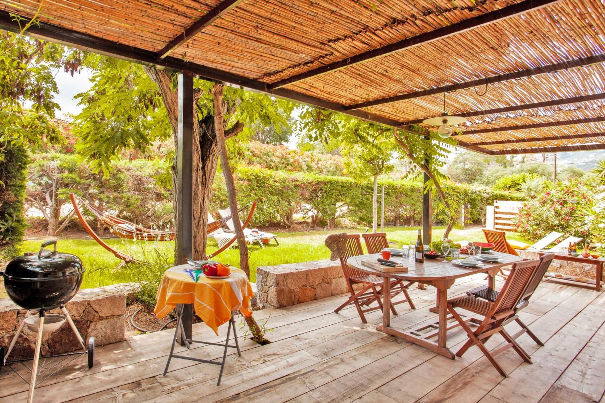 Residence Acquavital Калви Екстериор снимка