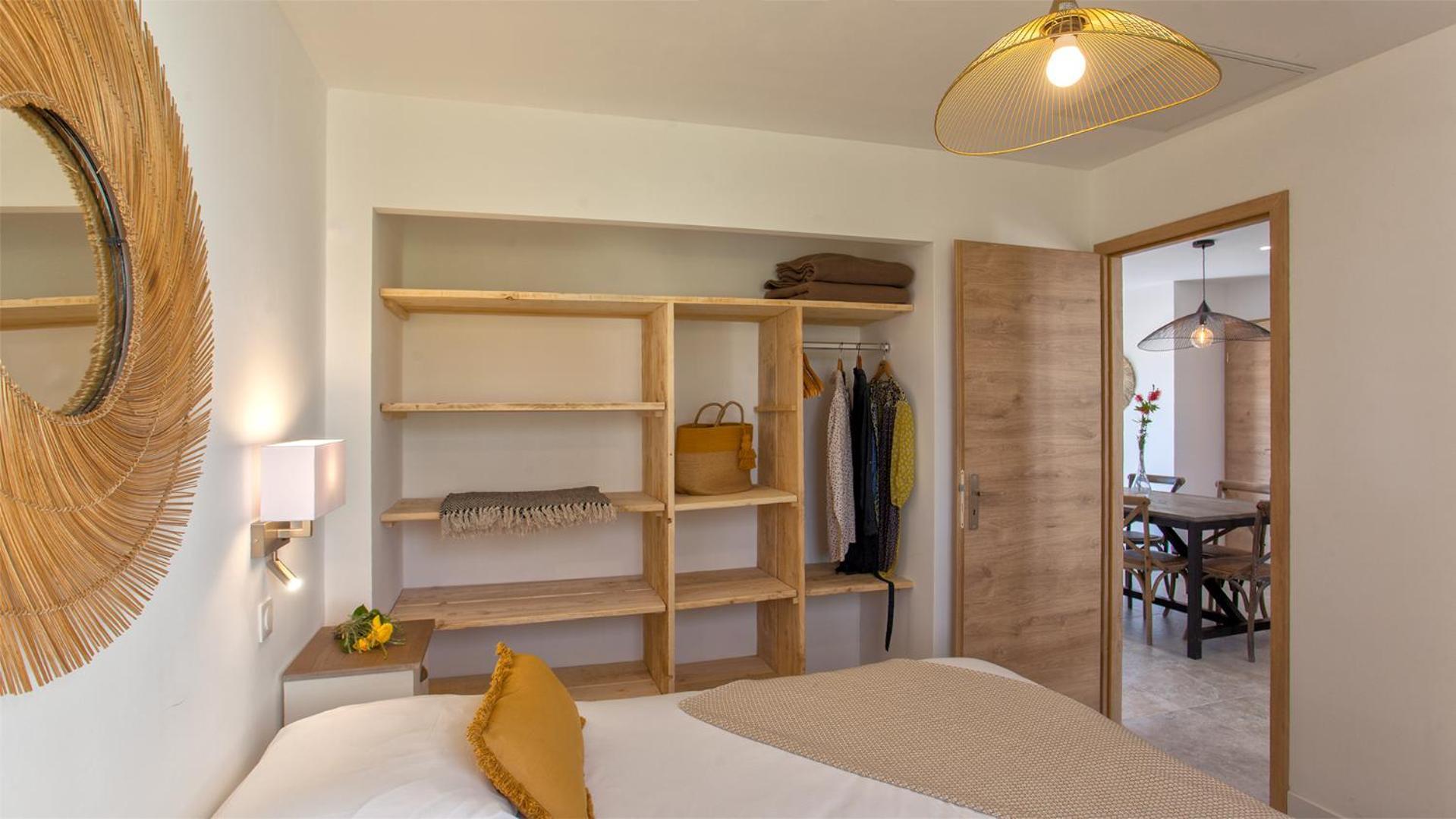Residence Acquavital Калви Екстериор снимка